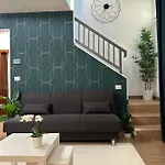 Mascarella Boutique *